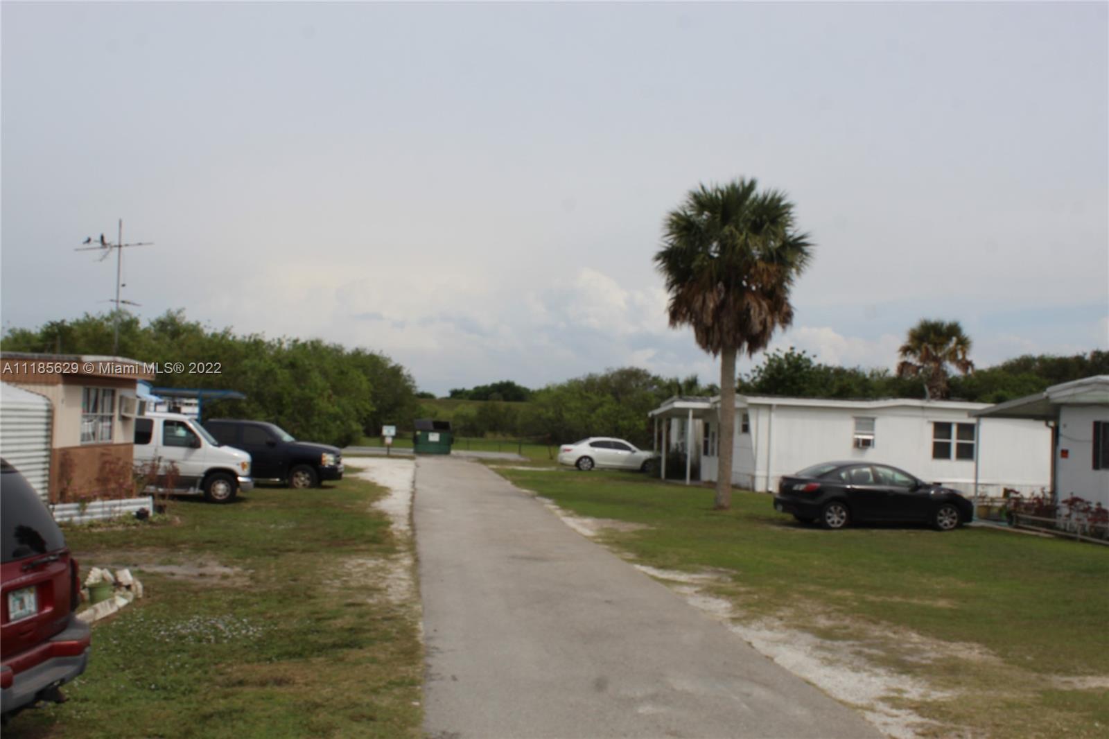 See details / sq. ft. $ 2022-12-06 0 Photo