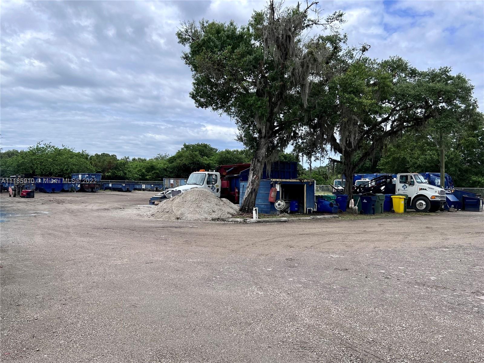 See details / sq. ft. $ 2022-08-03 0 Photo