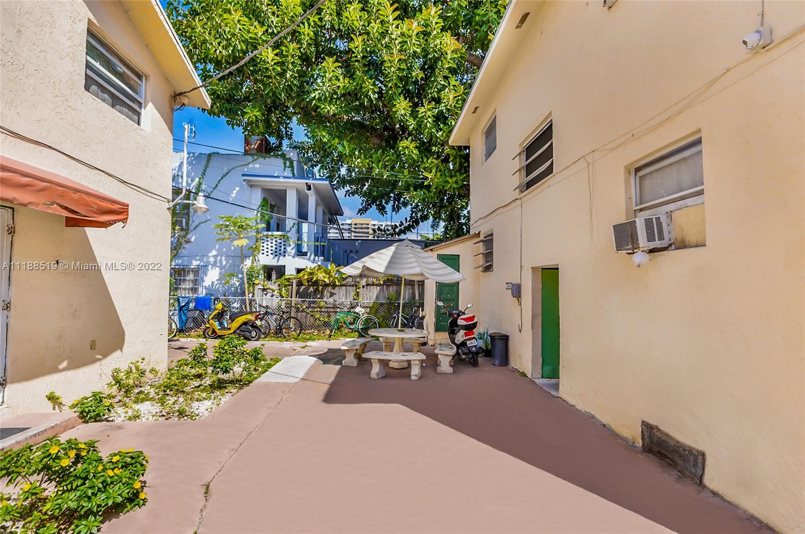 See details / sq. ft. $ 2022-04-12 0 Photo