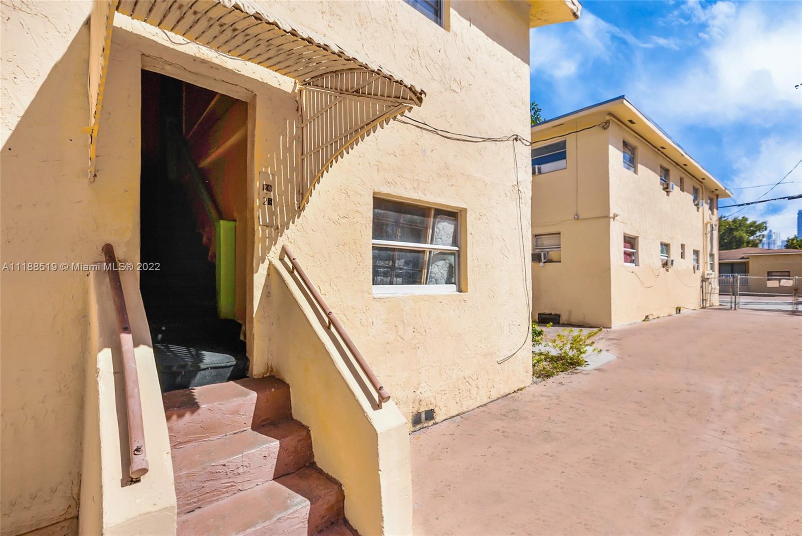 See details / sq. ft. $ 2022-04-12 0 Photo