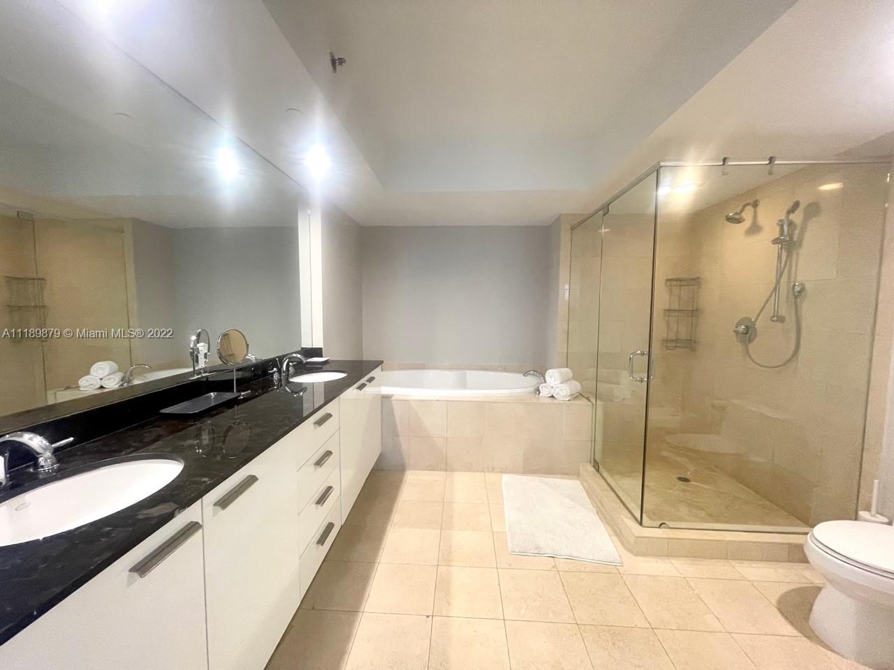 Ver detalles 1506 2 / 4 1458 sq. ft. $ 2022-10-11 0 foto