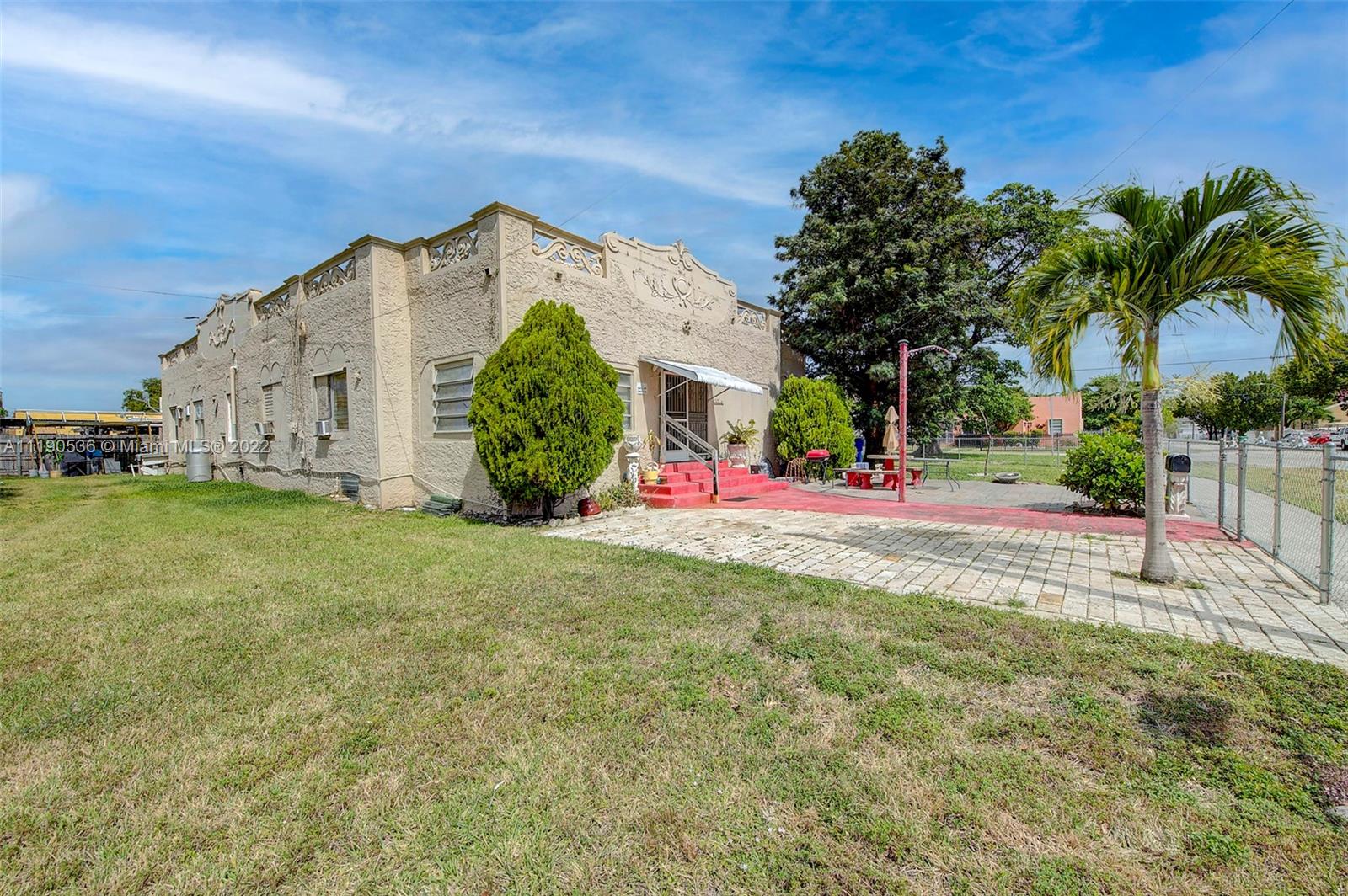 See details / 4140 sq. ft. $ 2023-01-27 0 Photo