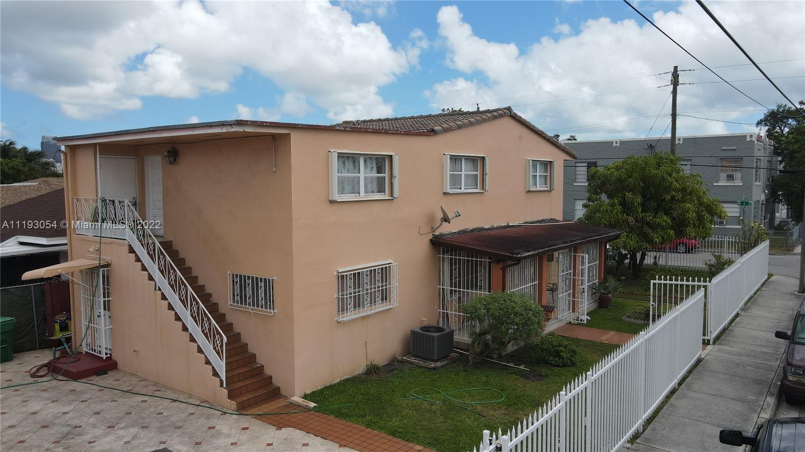 See details / 2264 sq. ft. $ 2022-04-21 0 Photo