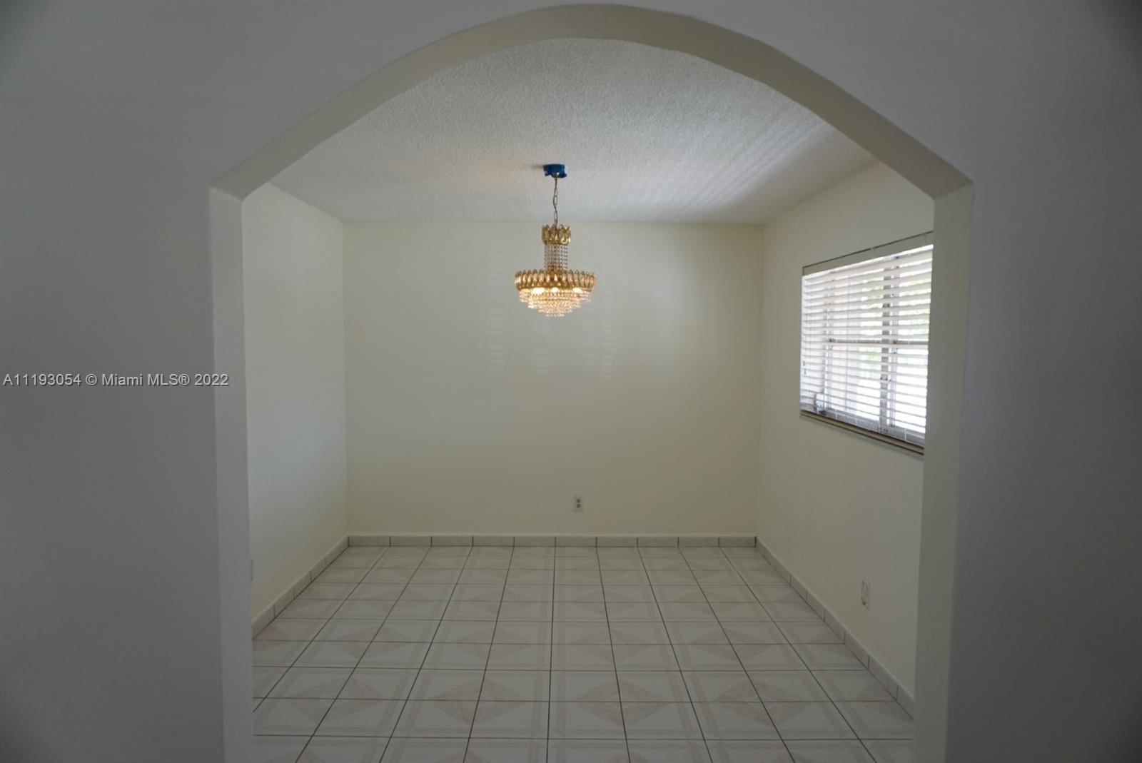 See details / 2264 sq. ft. $ 2022-04-21 0 Photo