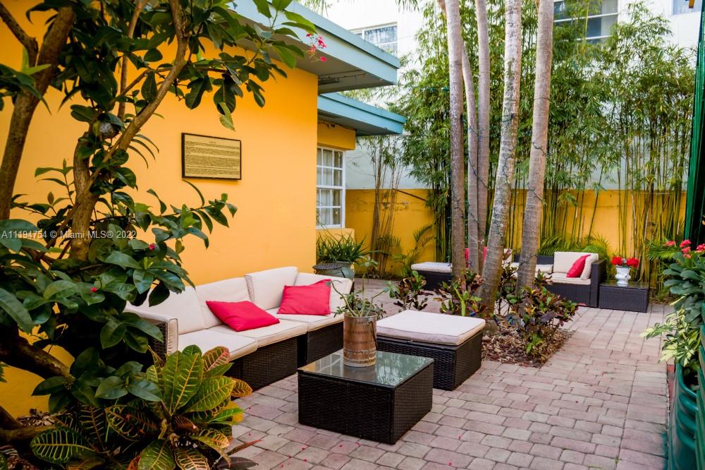 See details / sq. ft. $ 2022-10-28 0 Photo