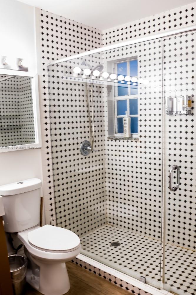 See details / sq. ft. $ 2022-10-28 0 Photo