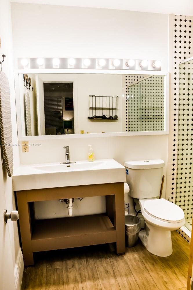 See details / sq. ft. $ 2022-10-28 0 Photo
