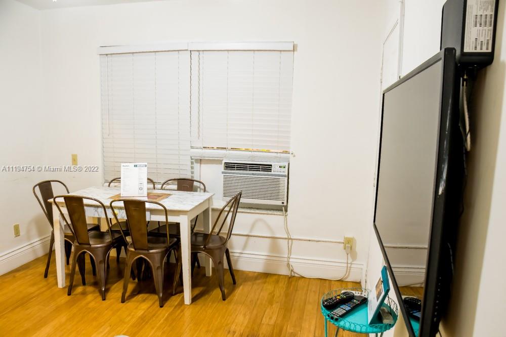 See details / sq. ft. $ 2022-10-28 0 Photo