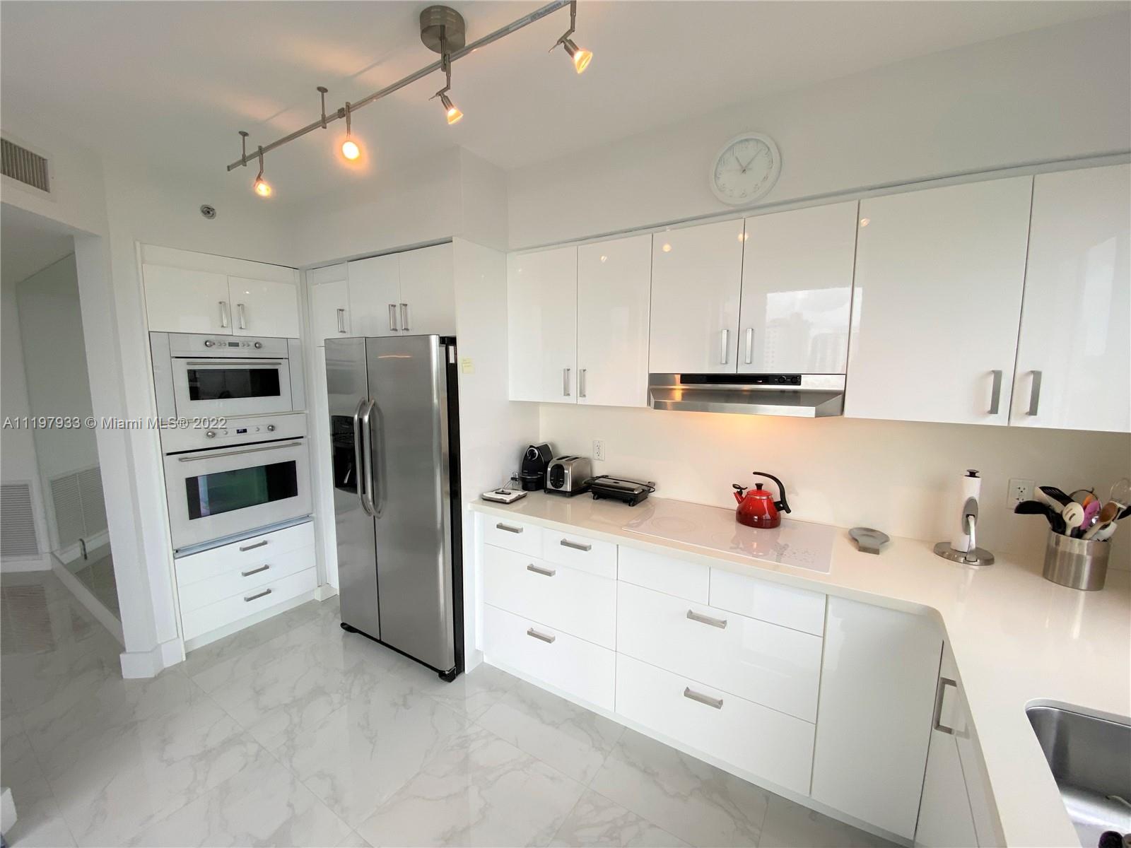 Photo of 19111 Collins Ave #807, Sunny Isles Beach, Florida, 33160 - Kitchen