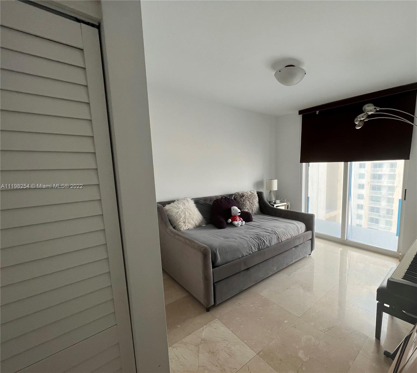 Фото 1755 Hallandale Beach Blvd #2102E, Hallandale Beach, Florida, 33009 -