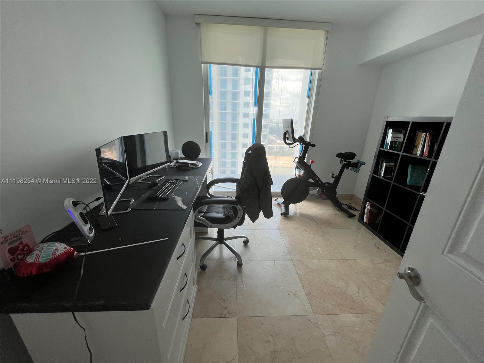 Фото 1755 Hallandale Beach Blvd #2102E, Hallandale Beach, Florida, 33009 -