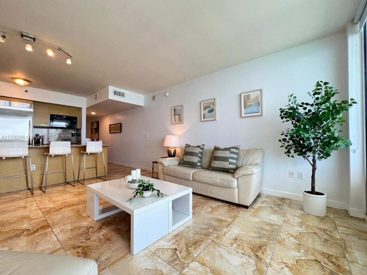 Ver detalles 4912 1 / 1 844 sq. ft. $ 2022-08-25 0 foto