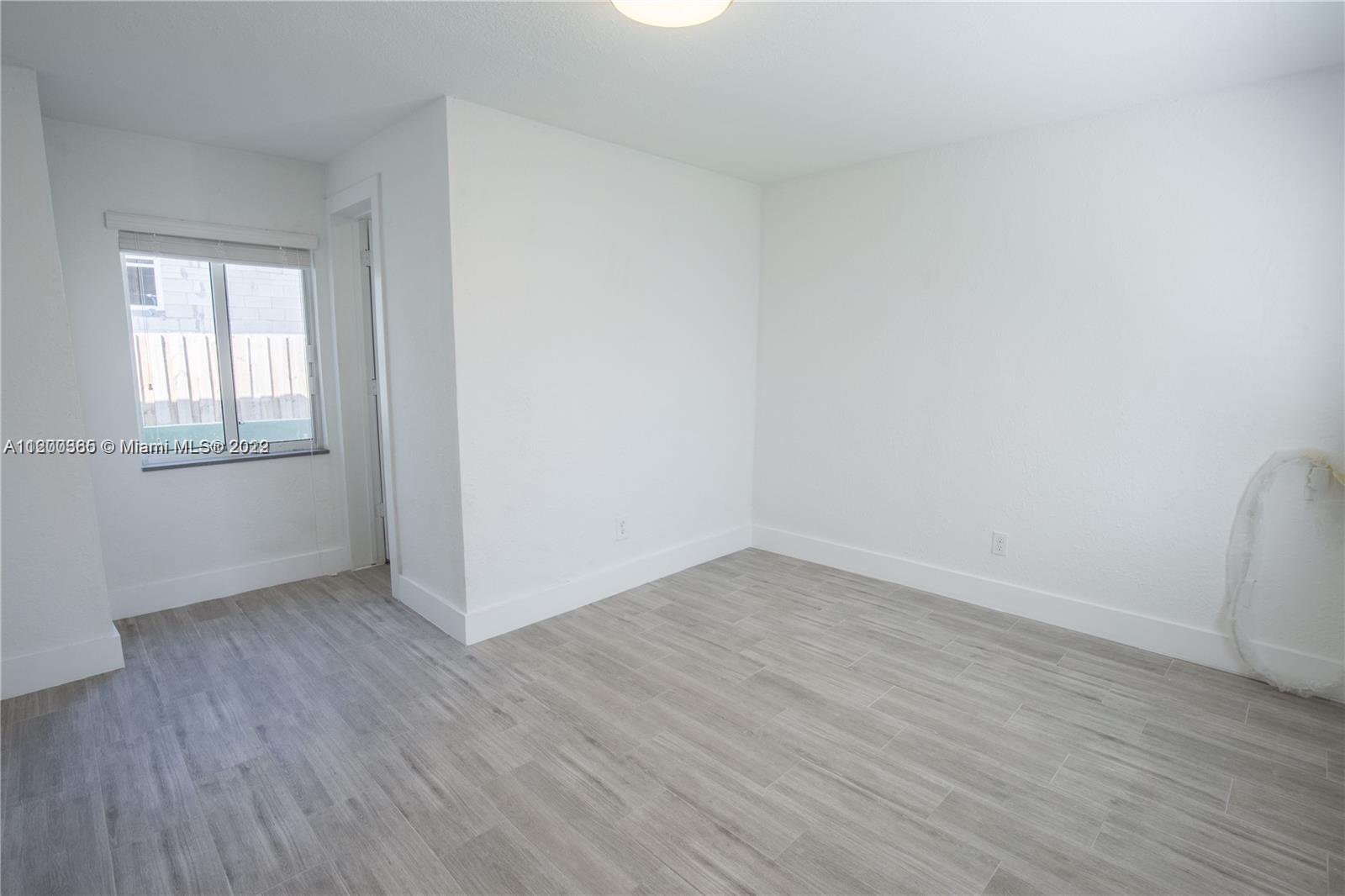 See details / 1682 sq. ft. $ 2022-06-04 0 Photo