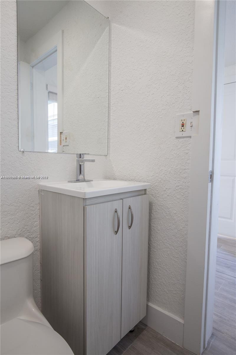 See details / 1682 sq. ft. $ 2022-06-04 0 Photo