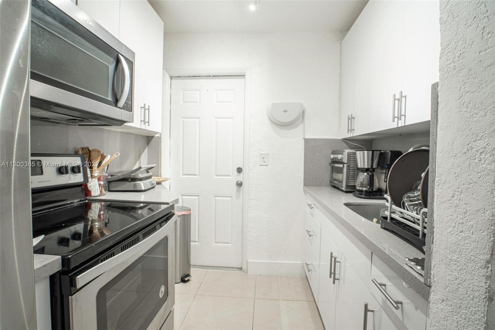 See details / 1682 sq. ft. $ 2022-06-04 0 Photo