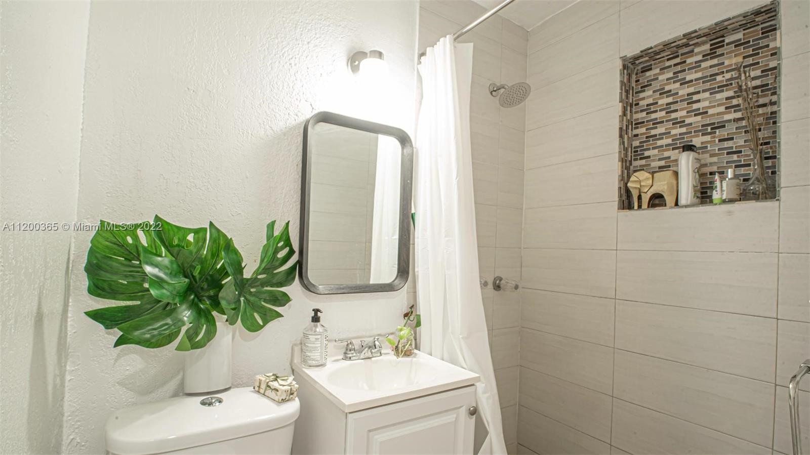See details / 1682 sq. ft. $ 2022-06-04 0 Photo