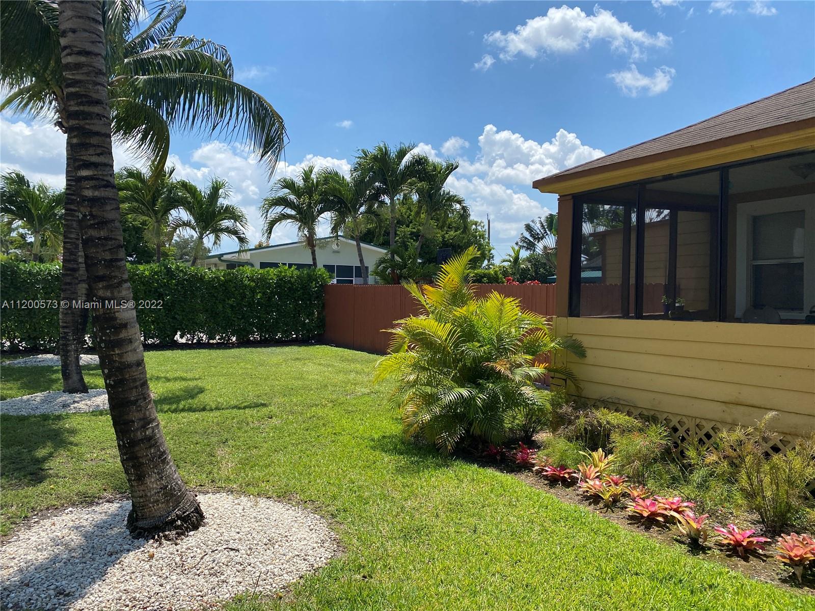 See details / 3721 sq. ft. $ 2022-09-30 0 Photo