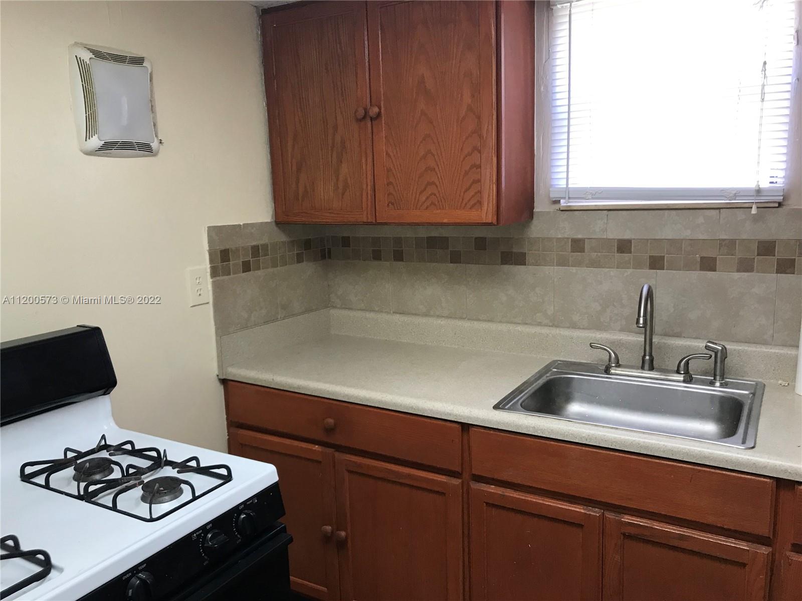 See details / 3721 sq. ft. $ 2022-09-30 0 Photo