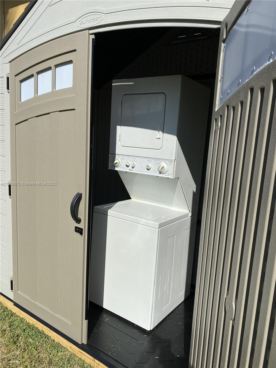 See details / 3721 sq. ft. $ 2022-09-30 0 Photo