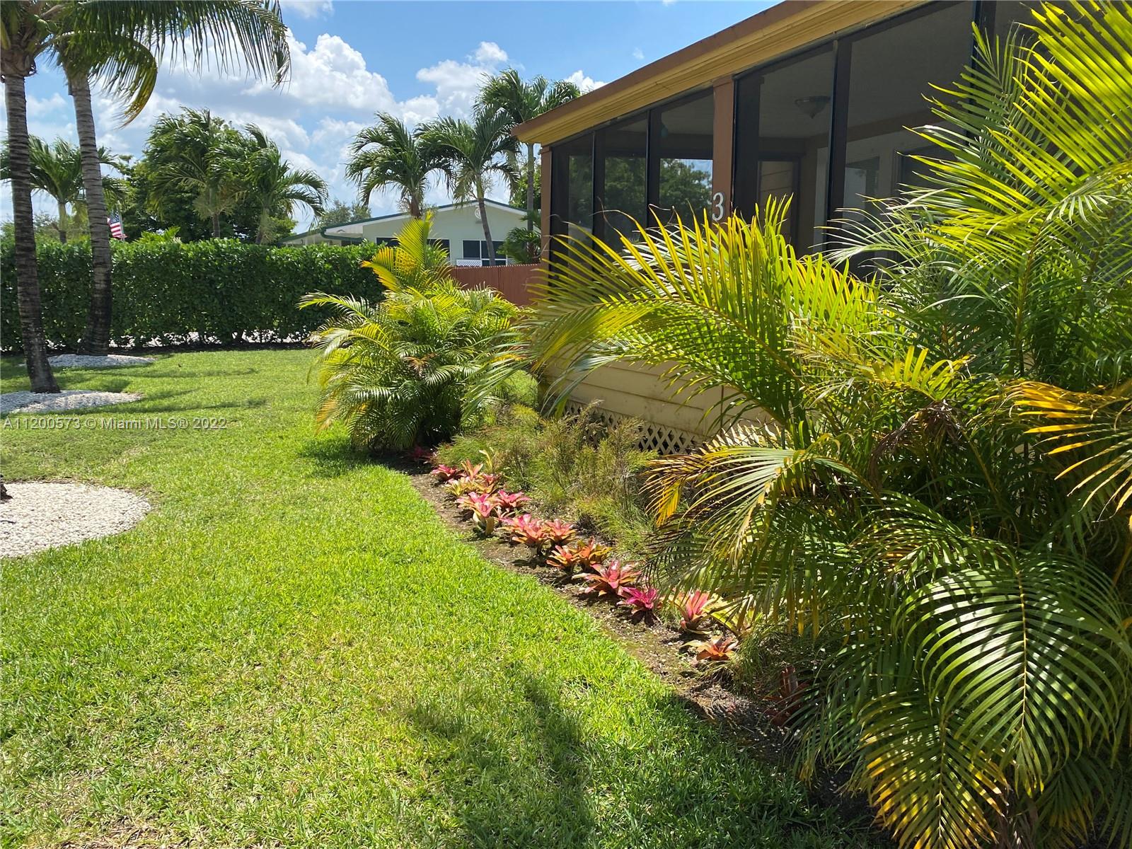 See details / 3721 sq. ft. $ 2022-09-30 0 Photo