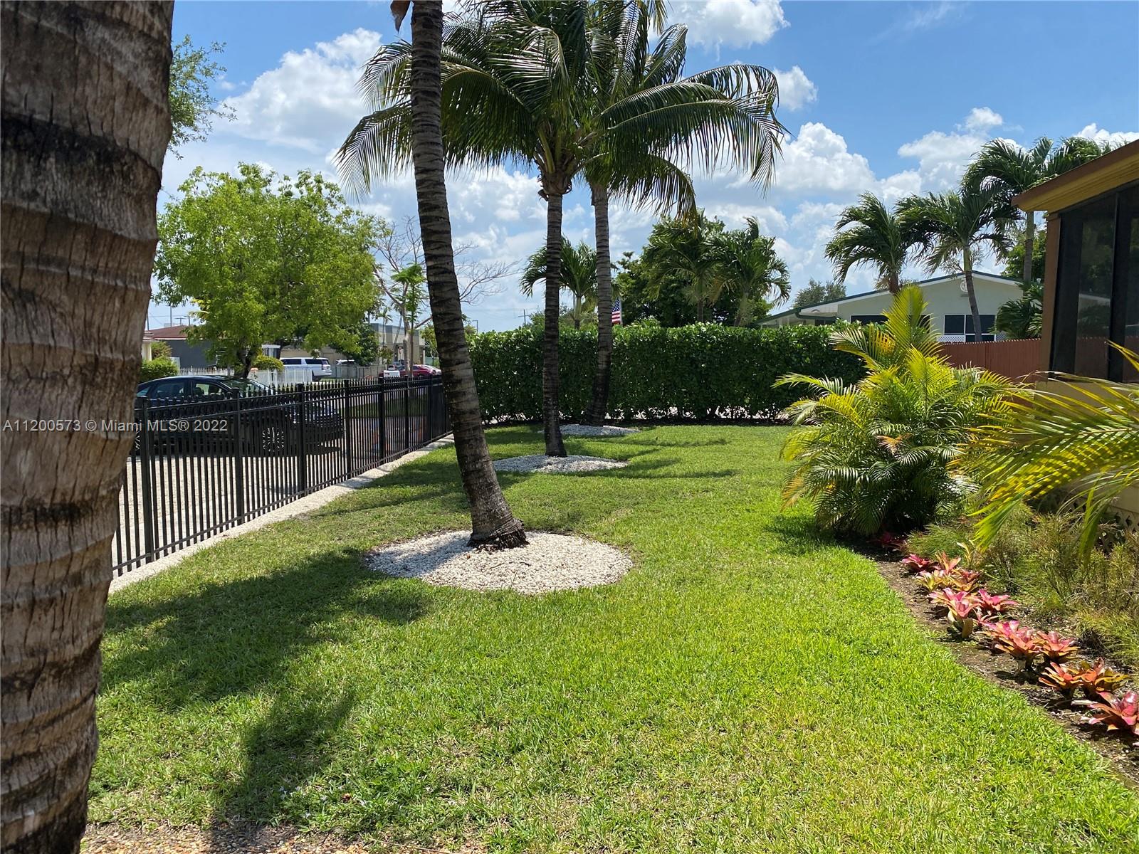 See details / 3721 sq. ft. $ 2022-09-30 0 Photo