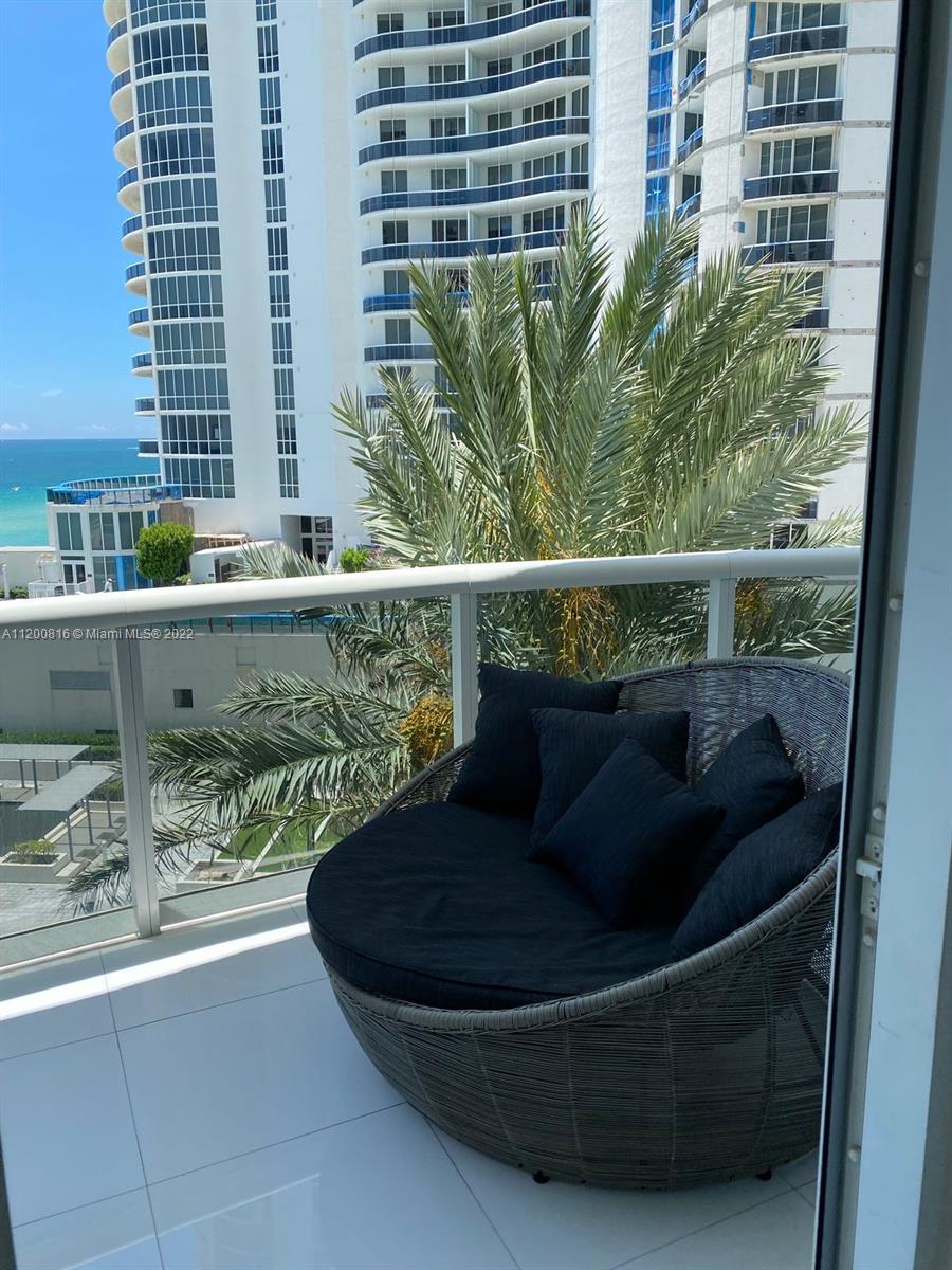 Ver detalles 707 3 / 3 2106 sq. ft. $ 2022-05-07 0 foto