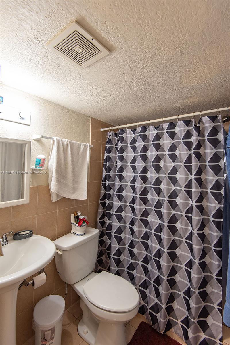 See details / 2669 sq. ft. $ 2022-05-07 0 Photo