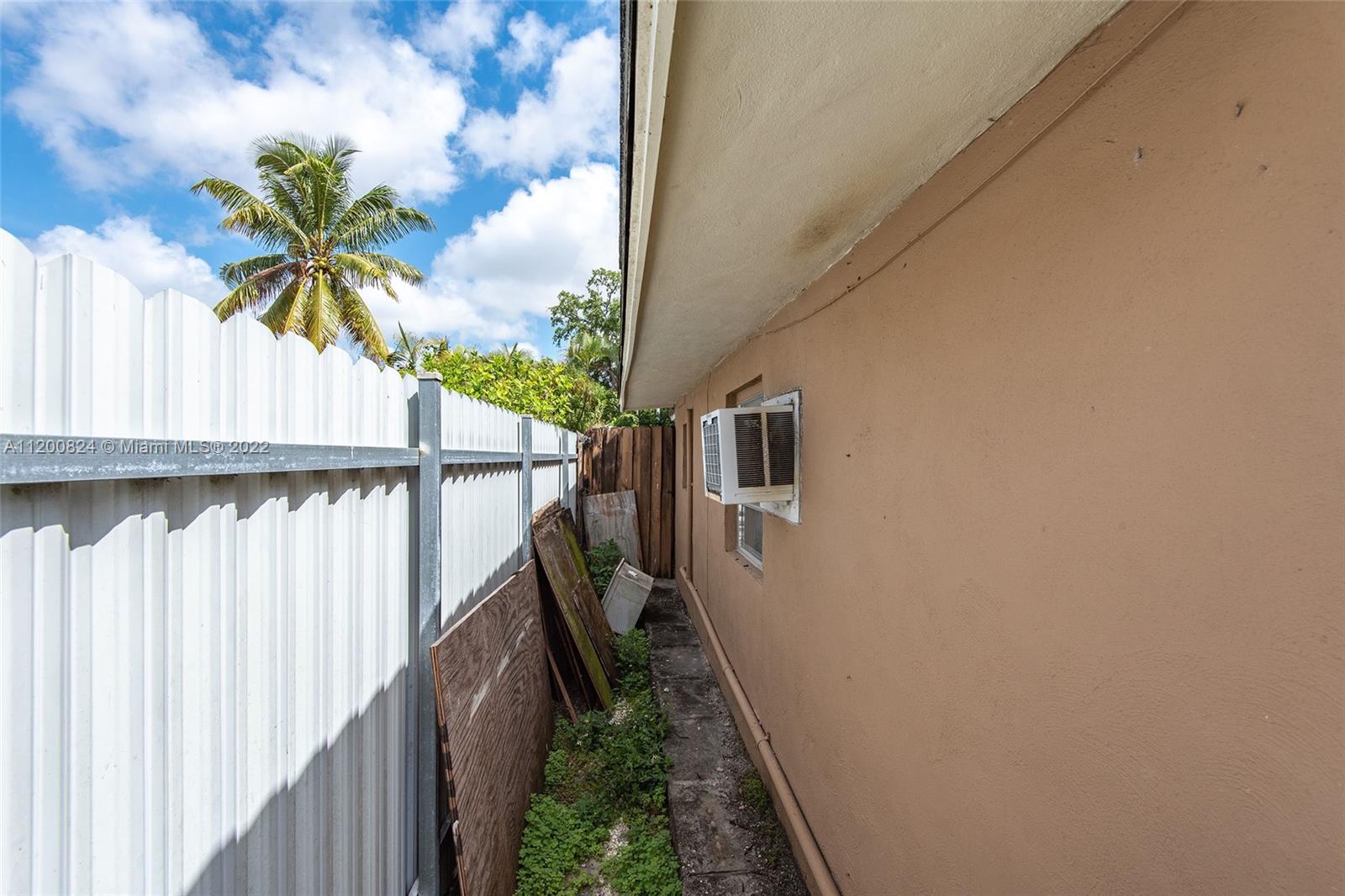 See details / 2669 sq. ft. $ 2022-05-07 0 Photo