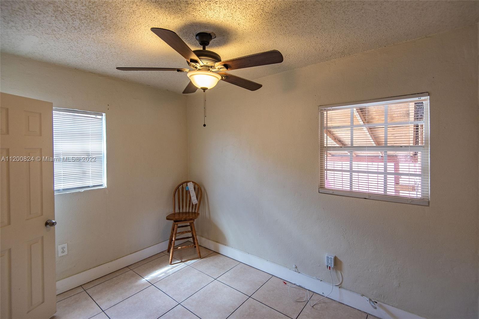 See details / 2669 sq. ft. $ 2022-05-07 0 Photo