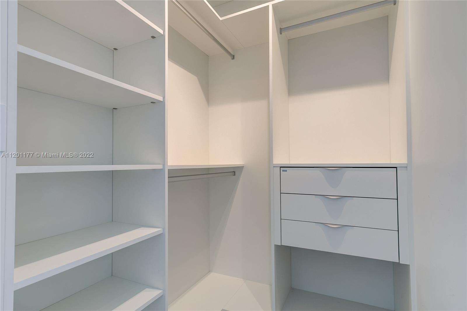 Ver detalles 2903 2 / 3 1447 sq. ft. $ 2022-05-09 0 foto