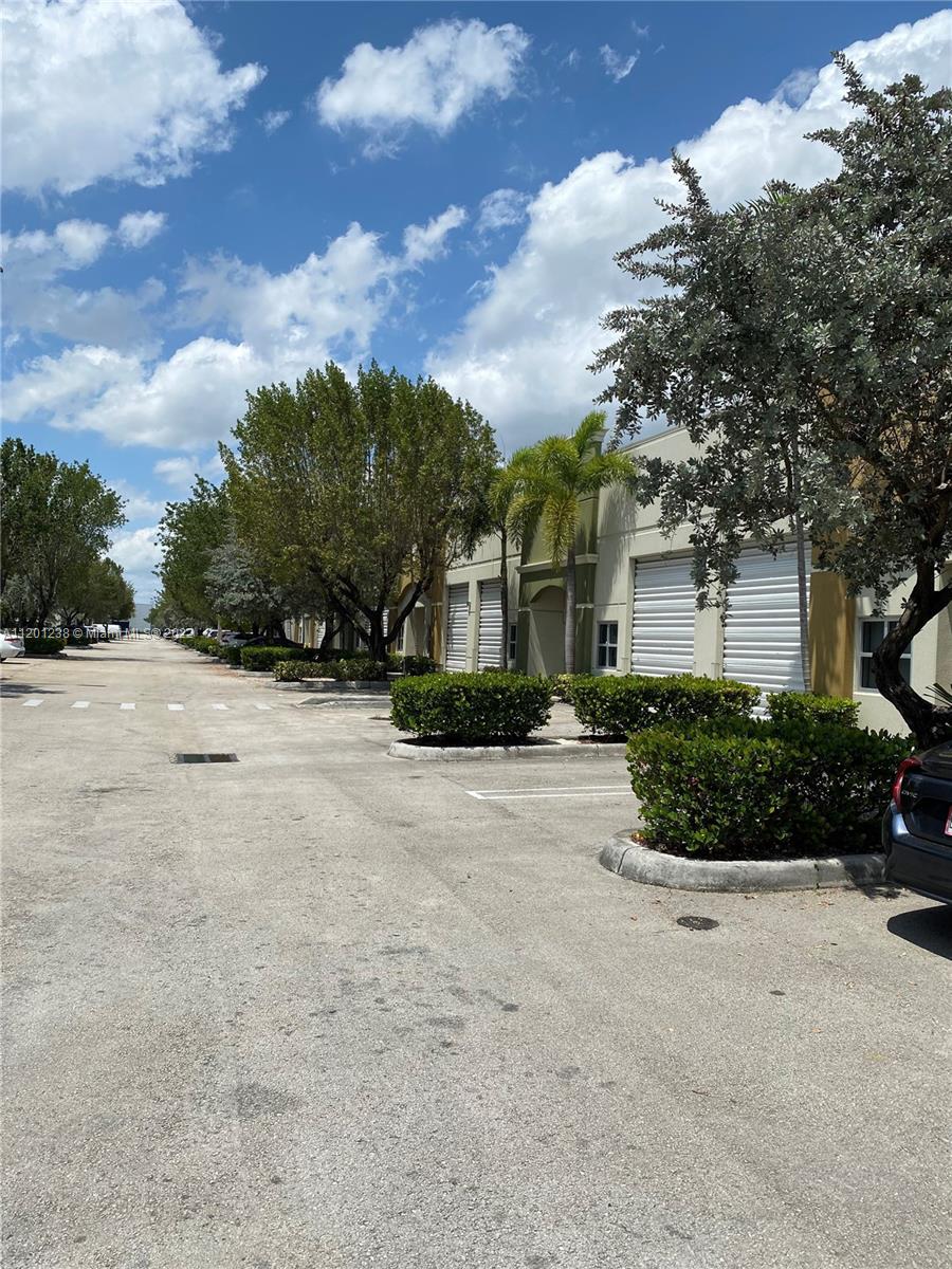 See details / sq. ft. $ 2022-07-11 0 Photo