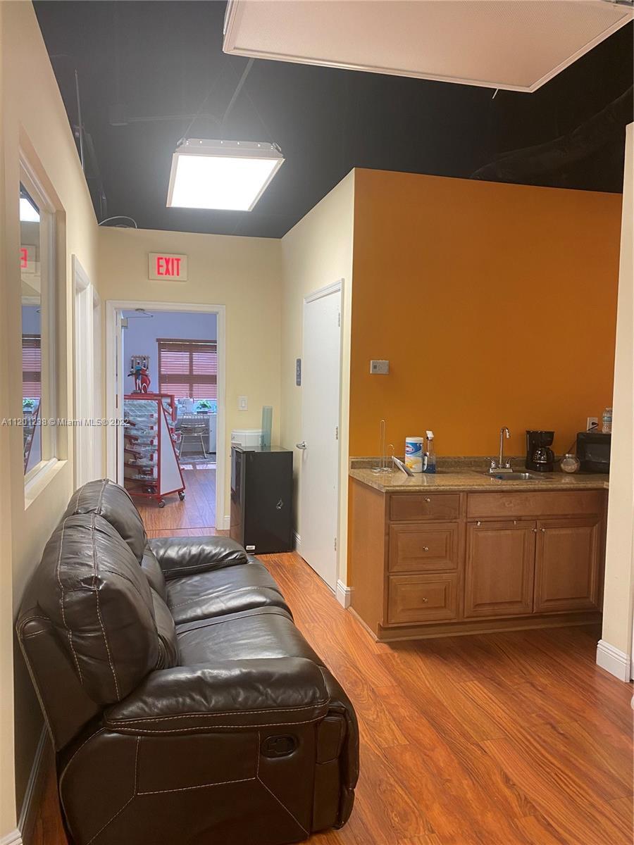 See details / sq. ft. $ 2022-07-11 0 Photo