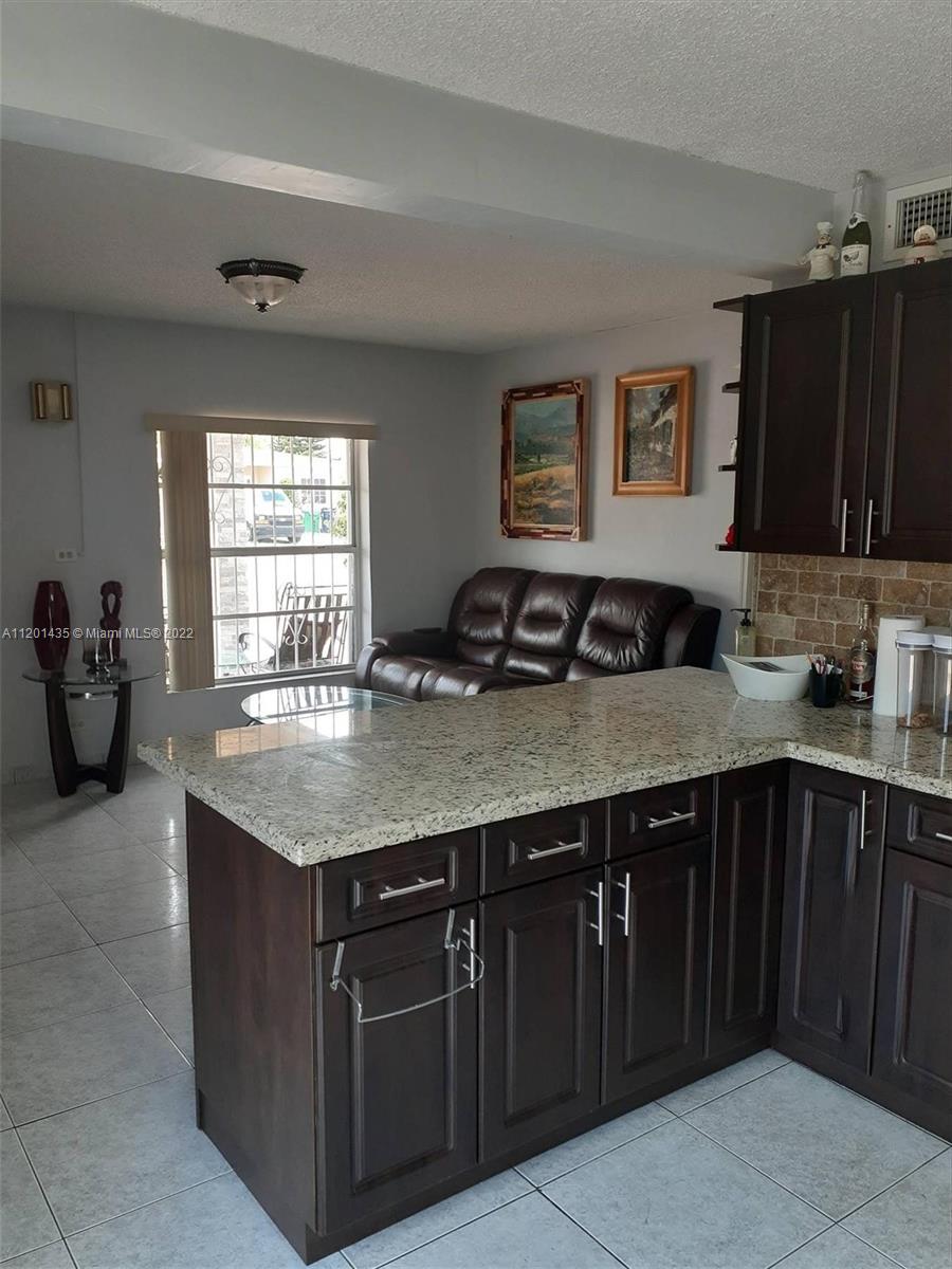 See details / 1553 sq. ft. $ 2023-01-23 0 Photo