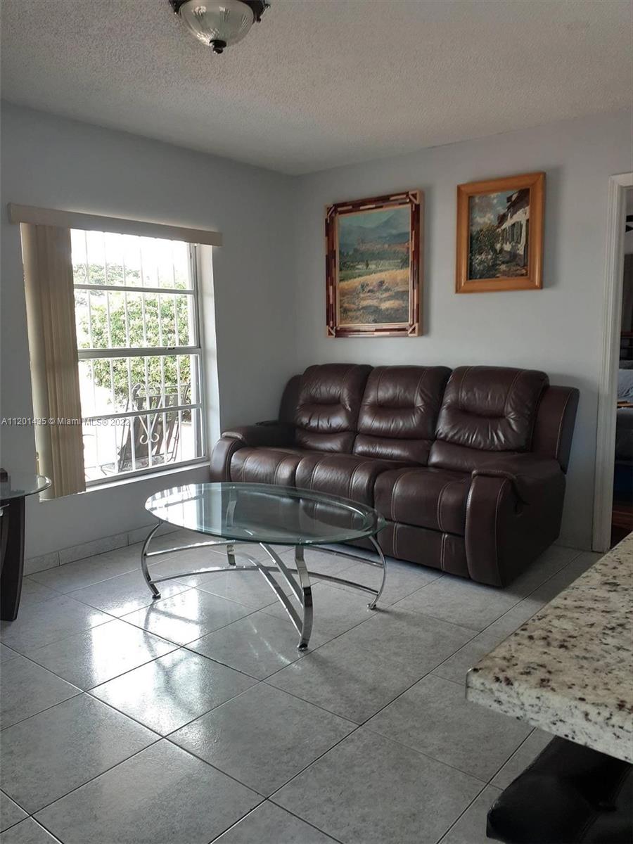See details / 1553 sq. ft. $ 2023-01-23 0 Photo