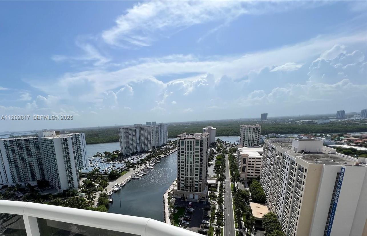 1705 2 / 2 1435 sq. ft. $ 2022-05-11 0 Photo