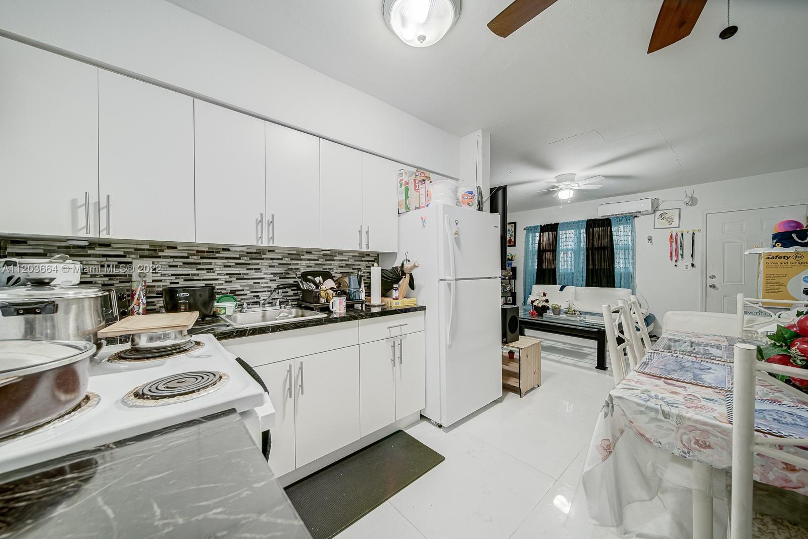 See details / 2213 sq. ft. $ 2022-05-12 0 Photo