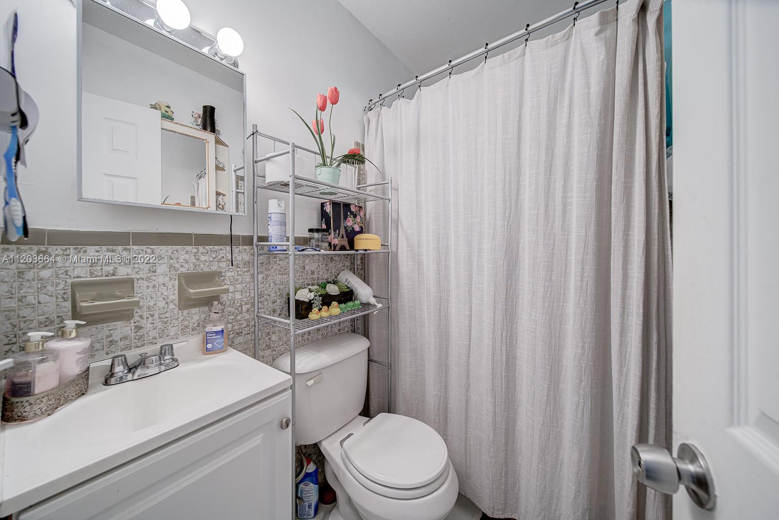 See details / 2213 sq. ft. $ 2022-05-12 0 Photo
