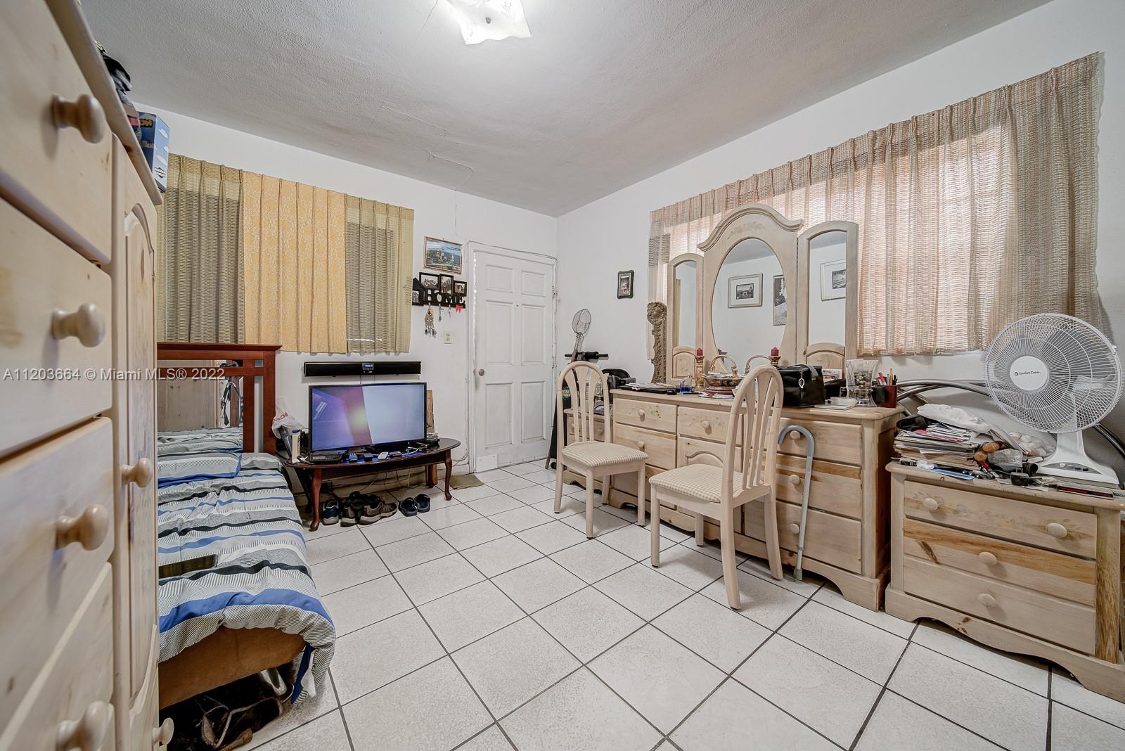 See details / 2213 sq. ft. $ 2022-05-12 0 Photo