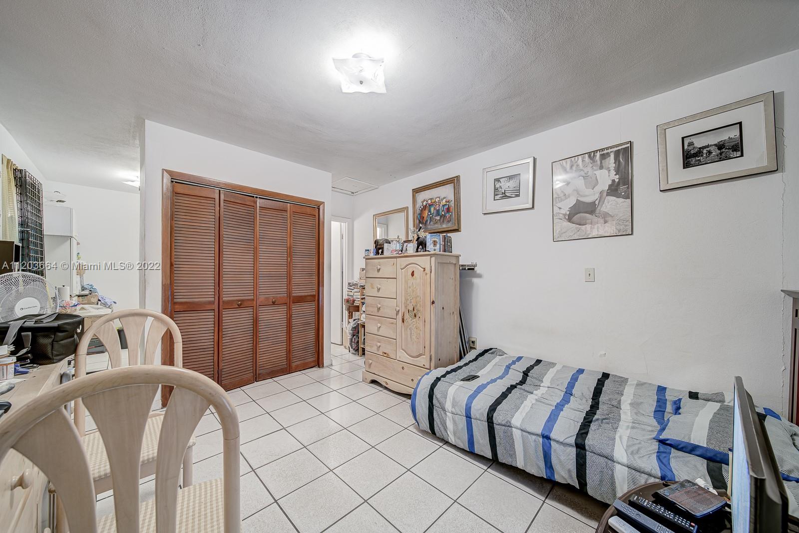 See details / 2213 sq. ft. $ 2022-05-12 0 Photo