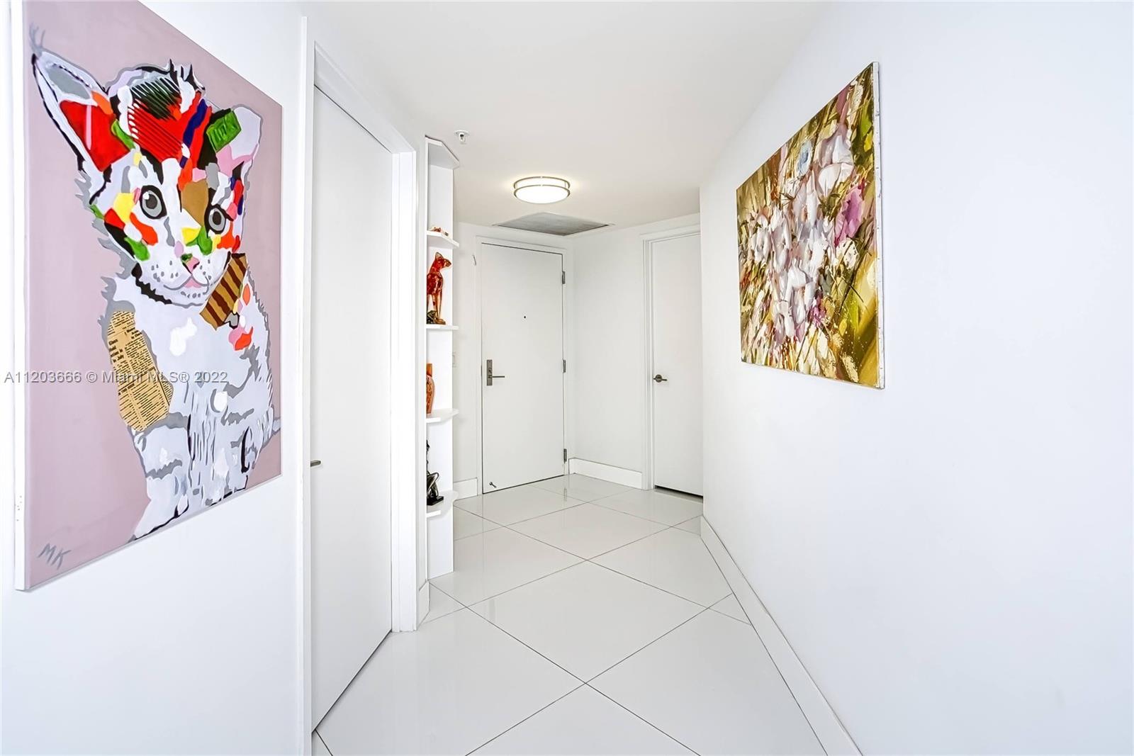 See details 330 3 / 4 1892 sq. ft. $ 2025-08-25 0 Photo