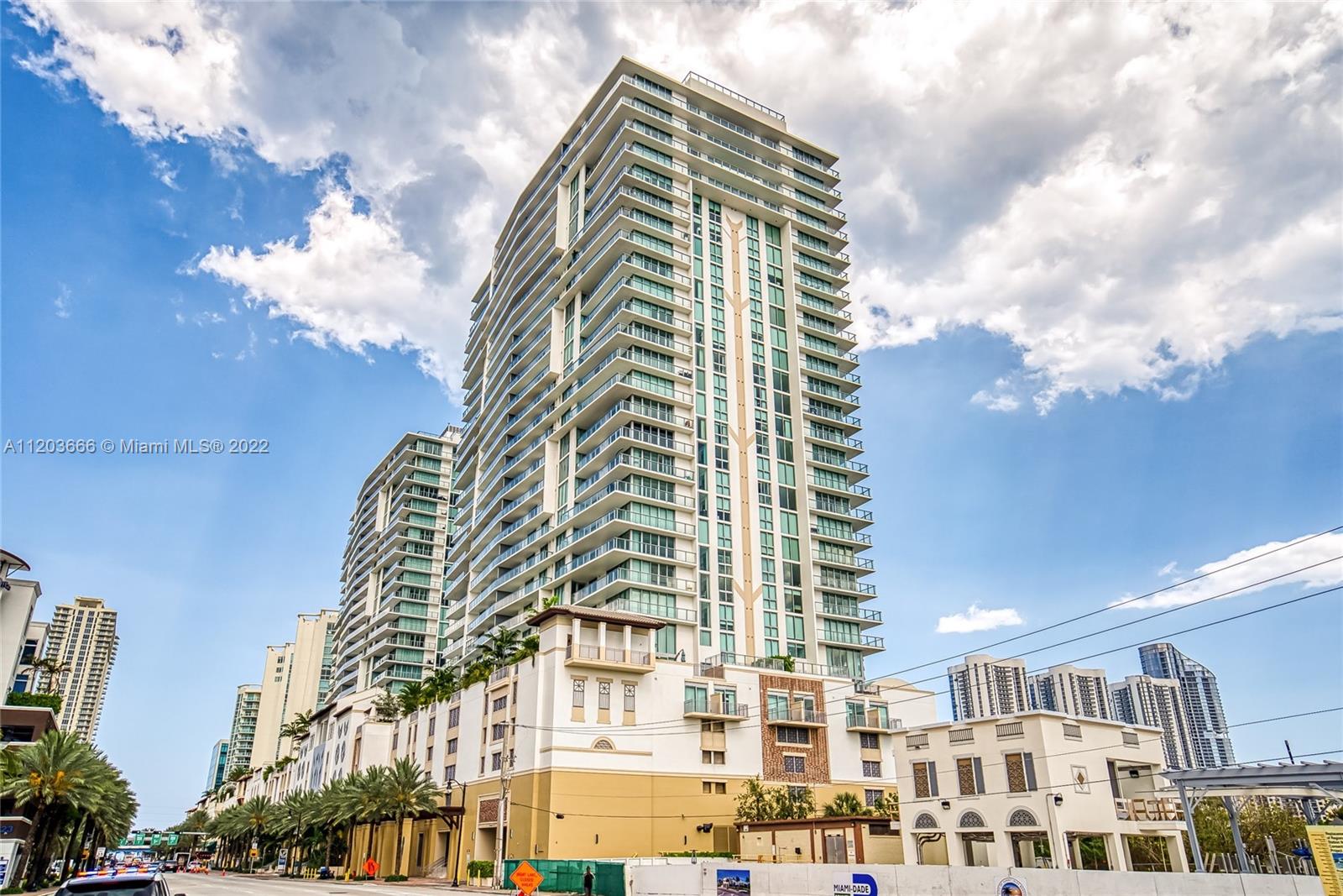 See details 330 3 / 4 1892 sq. ft. $ 2025-08-25 0 Photo