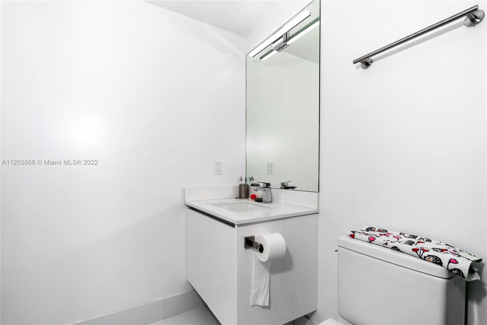 See details 330 3 / 4 1892 sq. ft. $ 2025-08-25 0 Photo