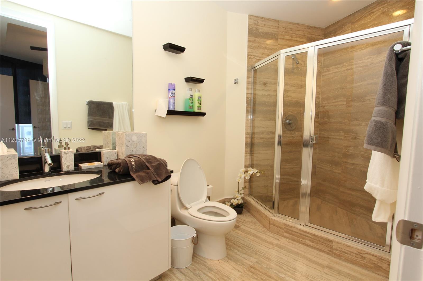 Ver detalles 903 3 / 3 1962 sq. ft. $ 2022-05-27 0 foto