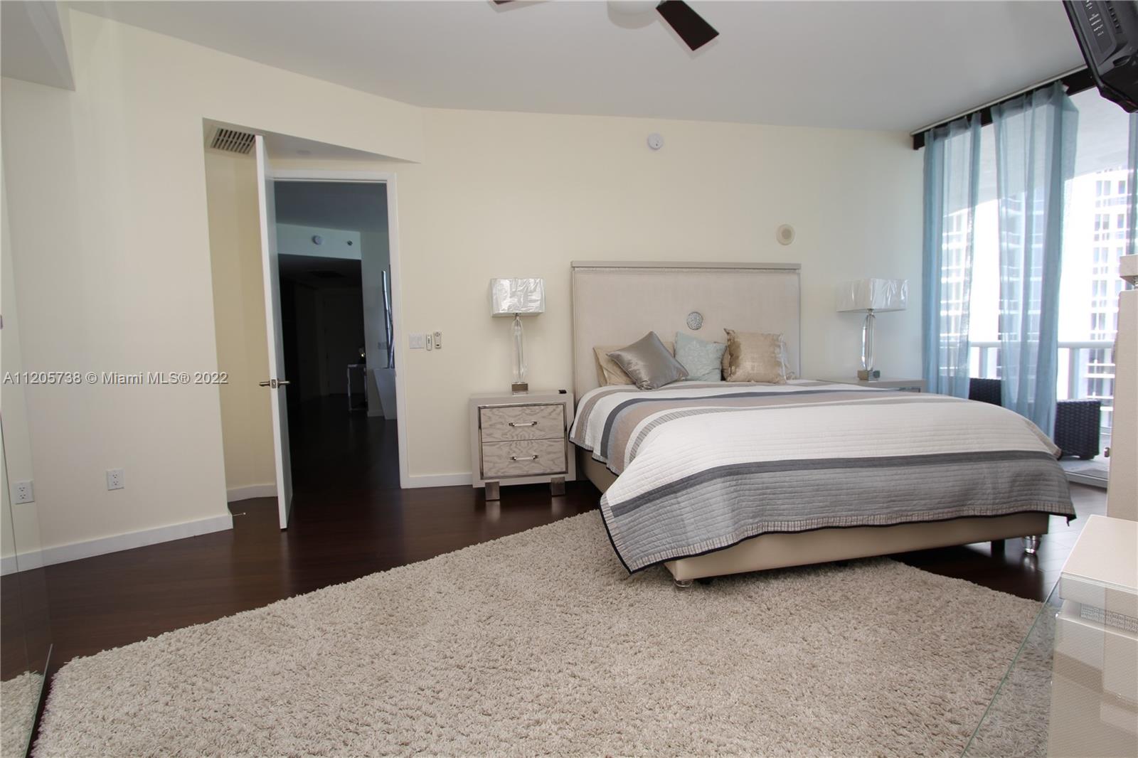 Ver detalles 903 3 / 3 1962 sq. ft. $ 2022-05-27 0 foto
