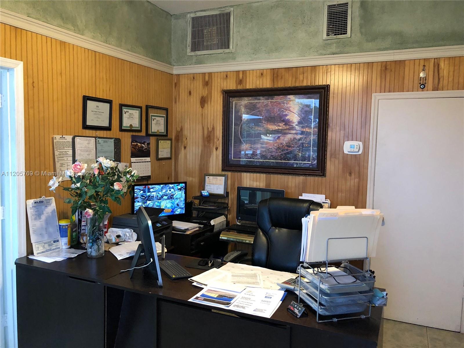 See details / sq. ft. $ 2022-05-17 0 Photo