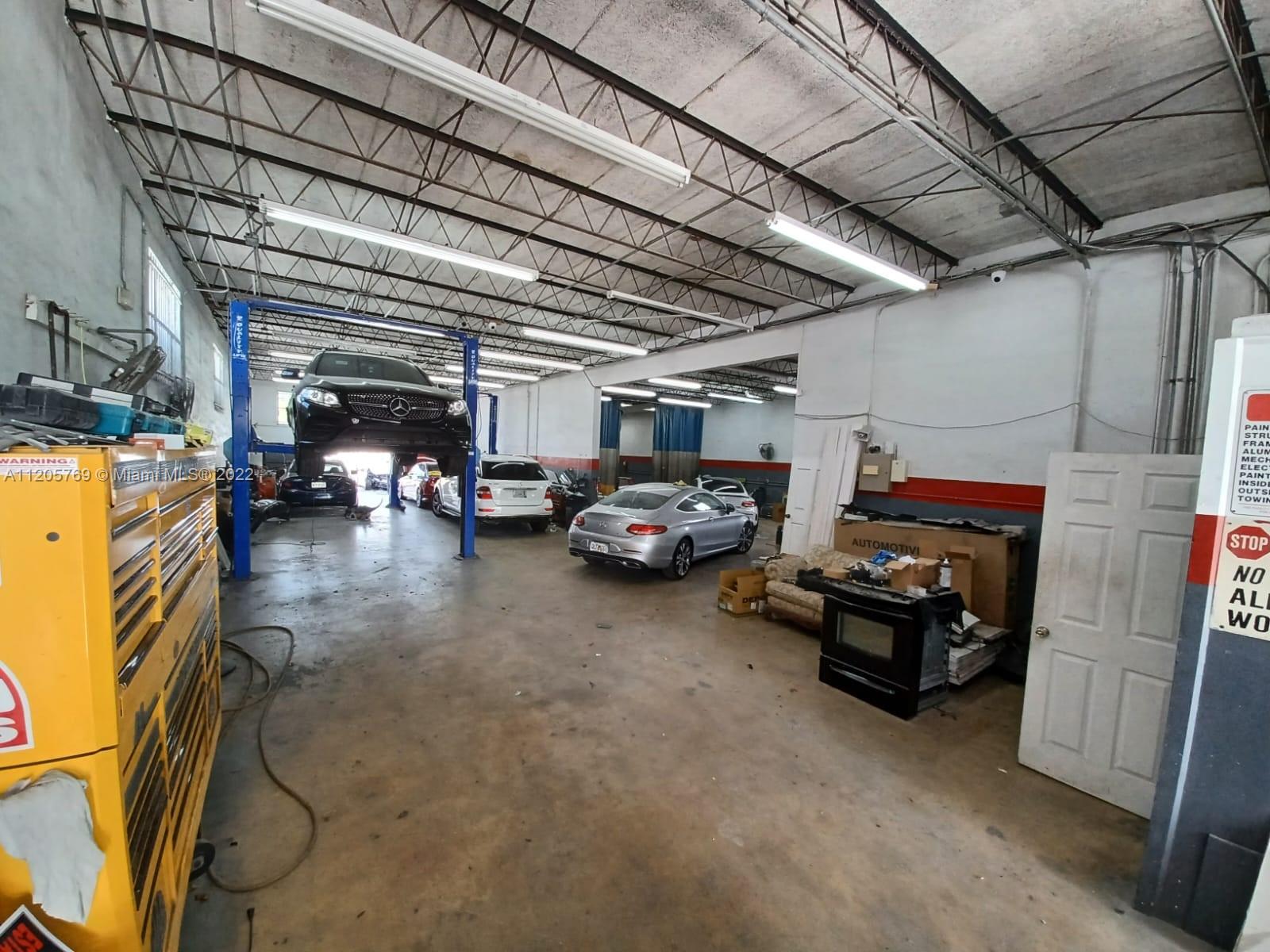 See details / sq. ft. $ 2022-05-17 0 Photo