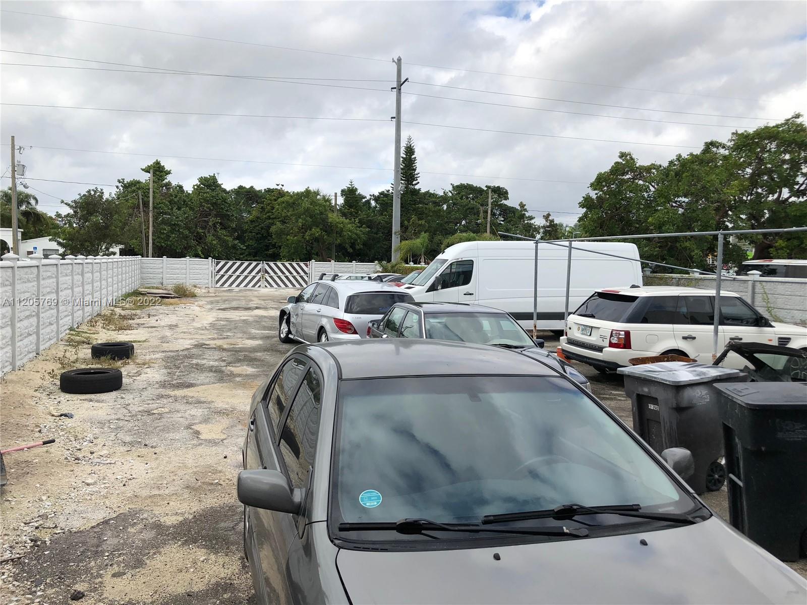 See details / sq. ft. $ 2022-05-17 0 Photo