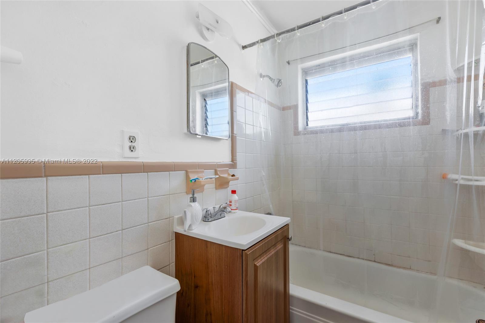 See details / sq. ft. $ 2022-05-17 0 Photo