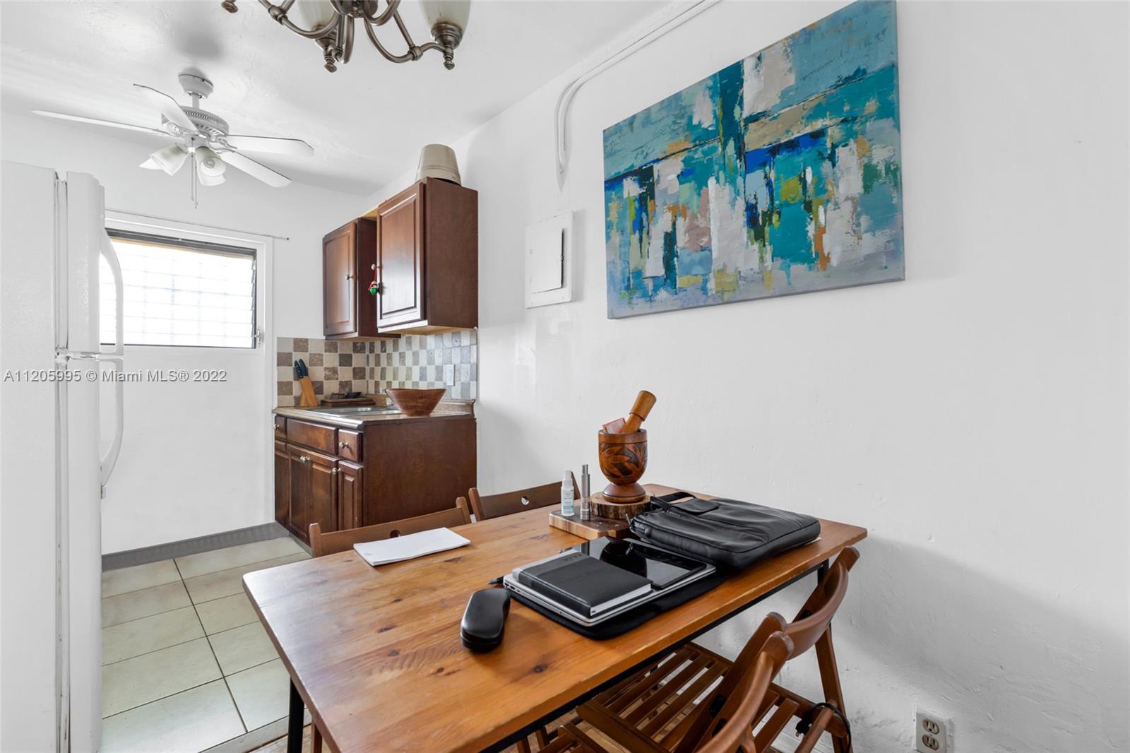 See details / sq. ft. $ 2022-05-17 0 Photo