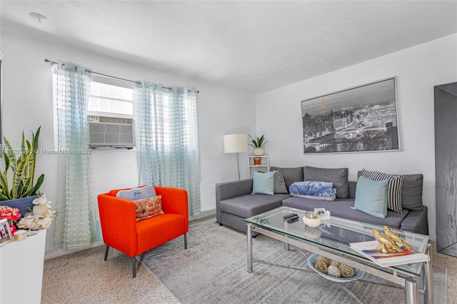 See details / sq. ft. $ 2022-05-17 0 Photo